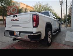 GMC Sierra